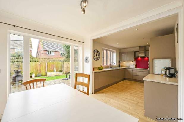 Additional Property Image 4 bedroom Detached for sale in Chichester 3