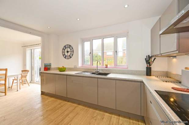 Additional Property Image 4 bedroom Detached for sale in Chichester 5
