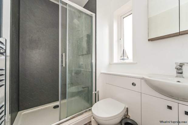Additional Property Image 4 bedroom Detached for sale in Chichester 9