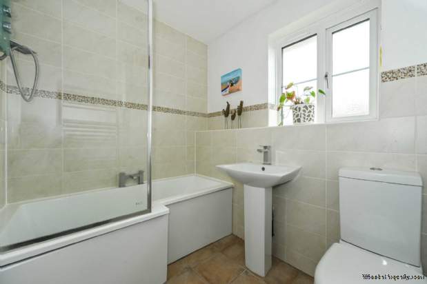 Additional Property Image 4 bedroom Detached for sale in Chichester 13