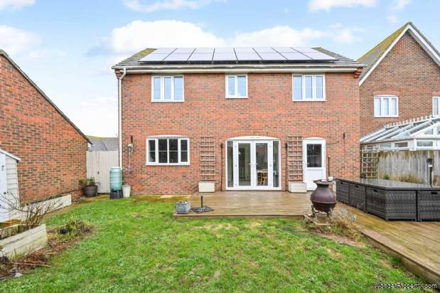 Additional Property Image 4 bedroom Detached for sale in Chichester 18
