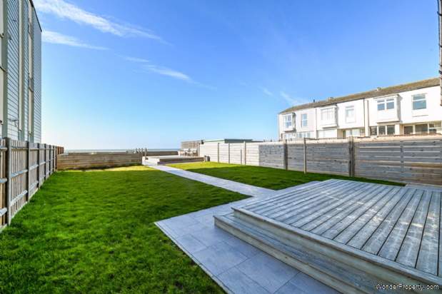 Additional Property Image 4 bedroom Detached Bungalow for sale in Chichester 17