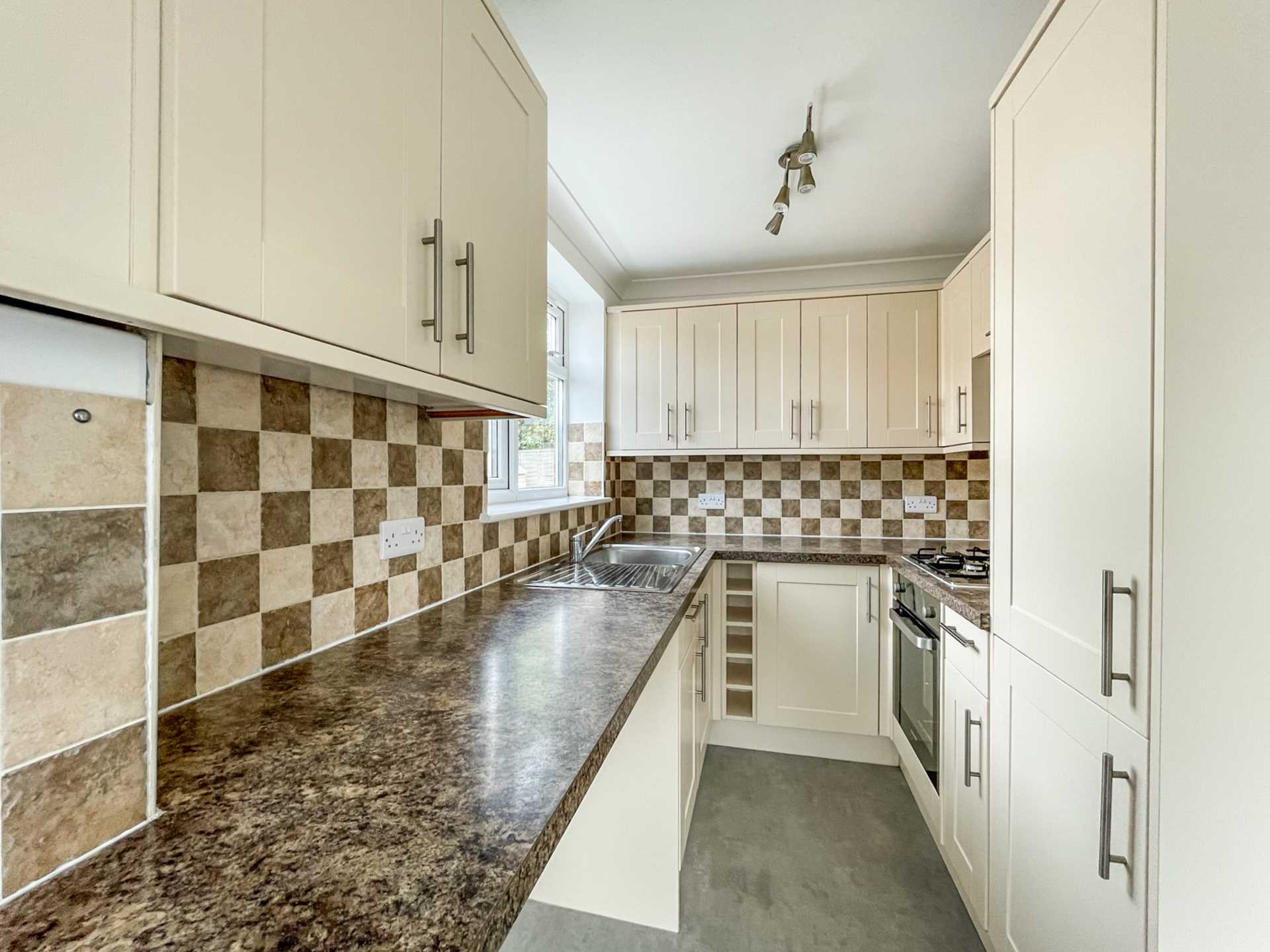 Additional Property Image 2 bedroom Semi Detached Bungalow for sale in Chichester 4