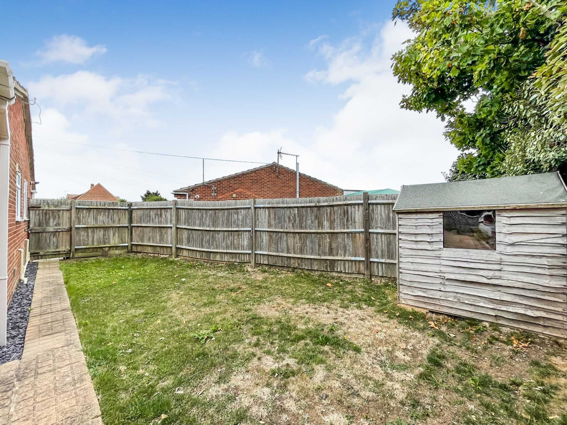 Additional Property Image 2 bedroom Semi Detached Bungalow for sale in Chichester 9