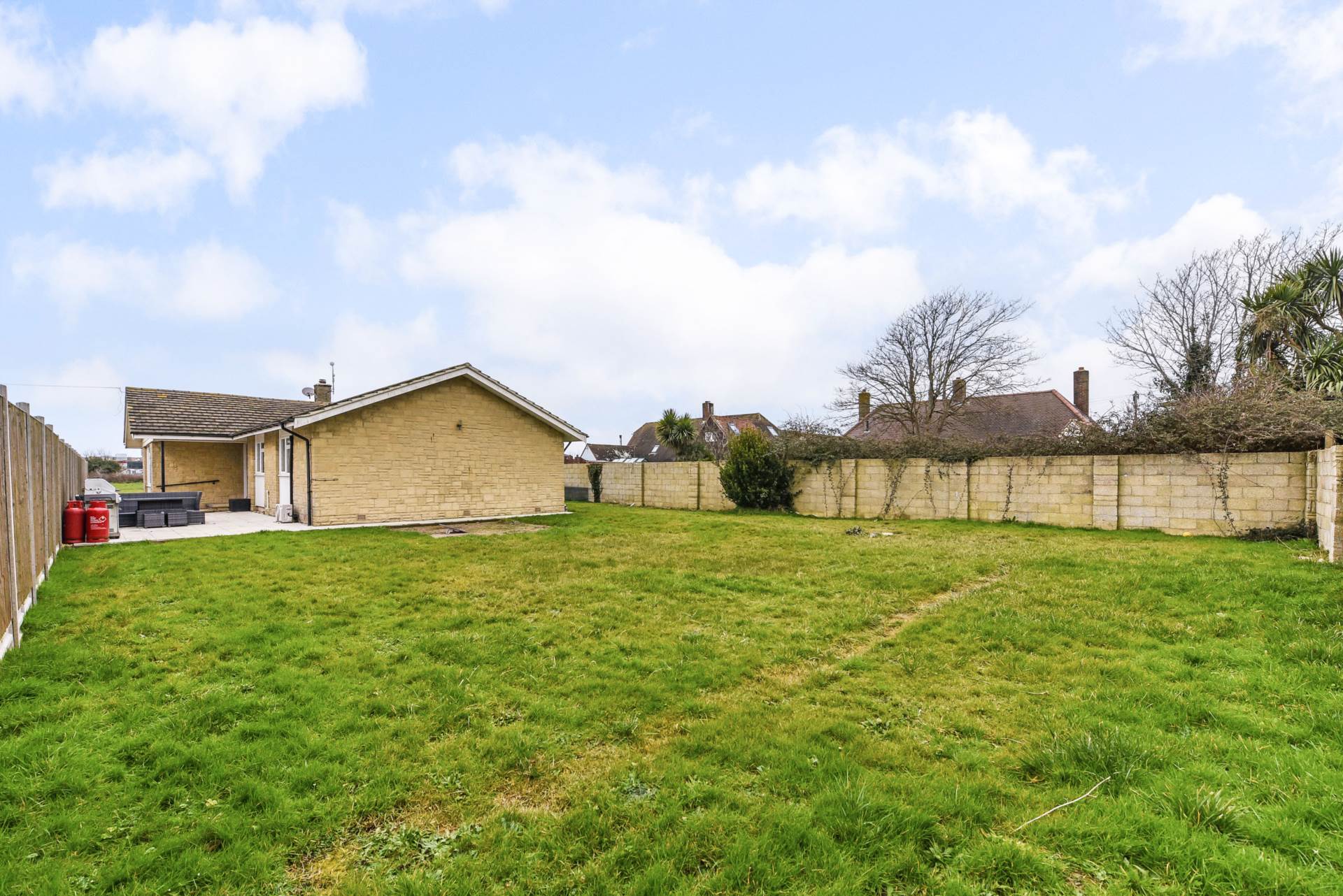Additional Property Image 4 bedroom Detached Bungalow for sale in Chichester 18