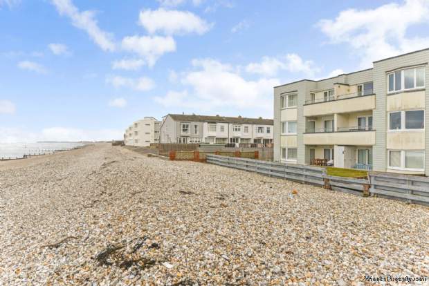 2 bedroom Apartment for sale in Chichester