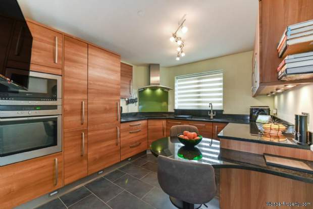 Additional Property Image 2 bedroom Apartment for sale in Chichester 5