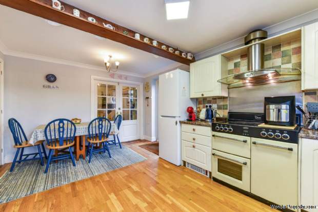 Additional Property Image 3 bedroom Detached Bungalow for sale in Chichester 4