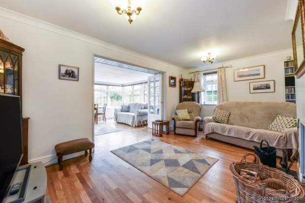 Additional Property Image 3 bedroom Detached Bungalow for sale in Chichester 6
