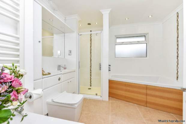 Additional Property Image 4 bedroom Detached Bungalow for sale in Chichester 18