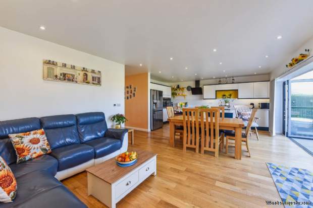 Additional Property Image 4 bedroom Detached for sale in Chichester 5