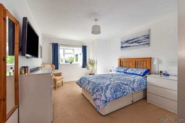 Additional Property Image 4 bedroom Detached for sale in Chichester 9