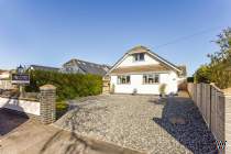 4 bedroom Detached for sale in Chichester