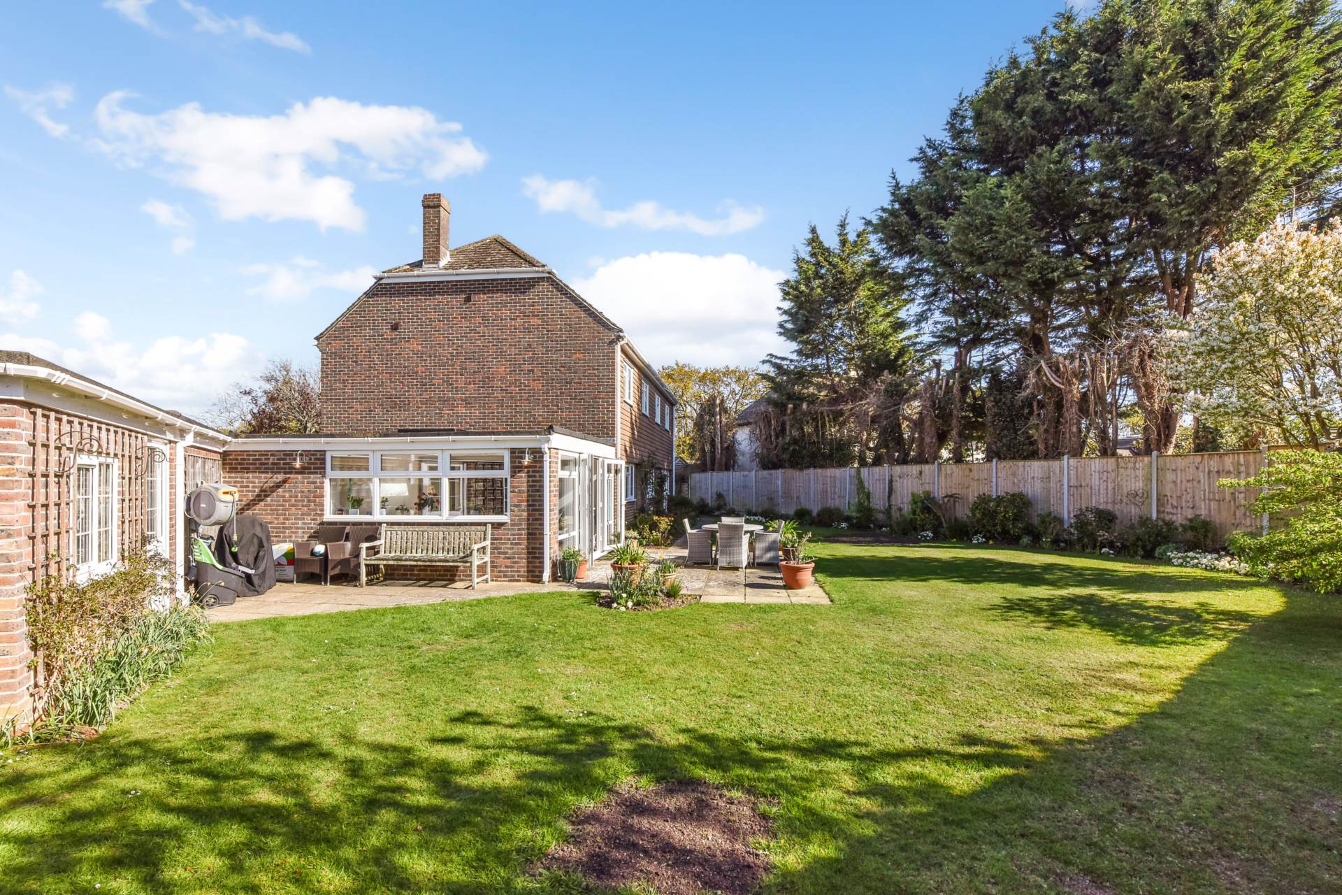 Additional Property Image 4 bedroom Detached for sale in Chichester 14