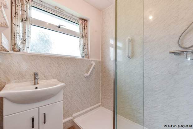 Additional Property Image 2 bedroom Detached Bungalow for sale in Chichester 13