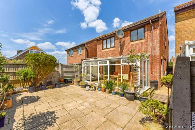 Additional Property Image 3 bedroom Detached for sale in Chichester 17