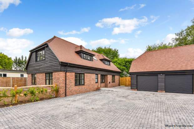 Additional Property Image 4 bedroom Detached for sale in Chichester 8