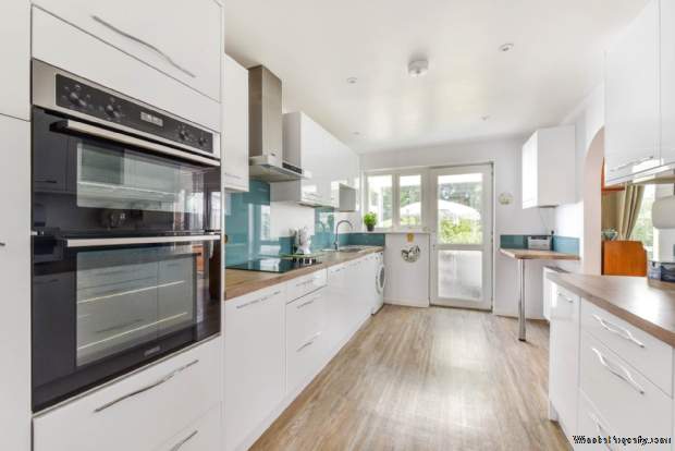 Additional Property Image 2 bedroom Detached Bungalow for sale in Chichester 3