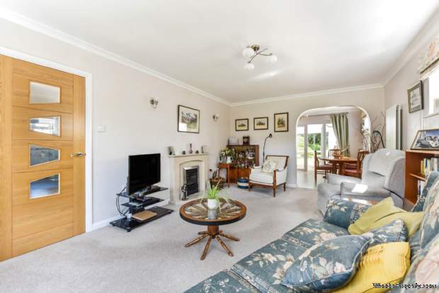 Additional Property Image 2 bedroom Detached Bungalow for sale in Chichester 6