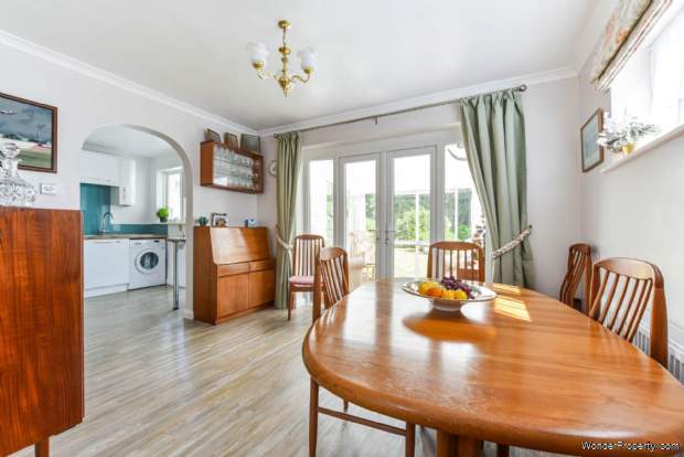 Additional Property Image 2 bedroom Detached Bungalow for sale in Chichester 7