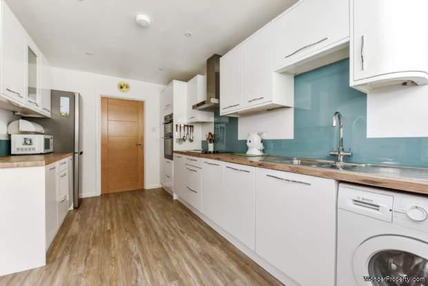 Additional Property Image 2 bedroom Detached Bungalow for sale in Chichester 12