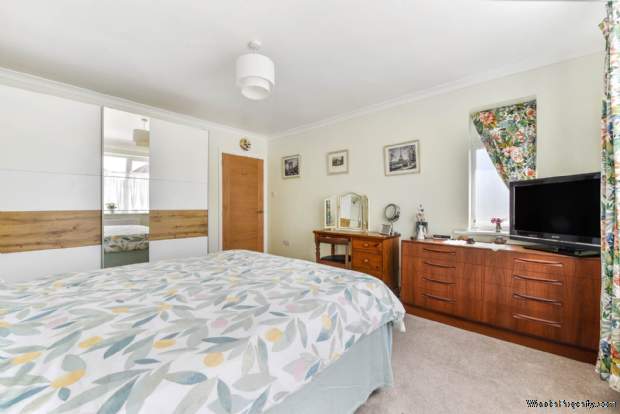 Additional Property Image 2 bedroom Detached Bungalow for sale in Chichester 17
