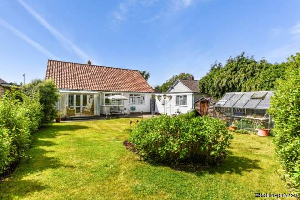 Additional Property Image 2 bedroom Detached Bungalow for sale in Chichester 20