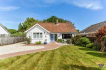 2 bedroom Detached Bungalow for sale in Chichester