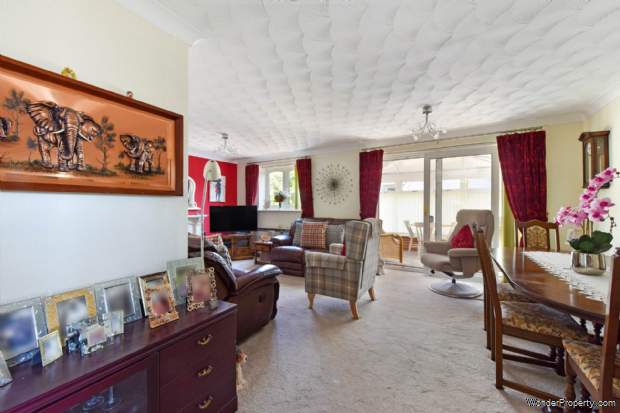 Additional Property Image 3 bedroom Detached Bungalow for sale in Chichester 5