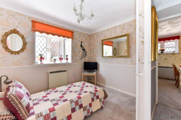Additional Property Image 3 bedroom Detached Bungalow for sale in Chichester 9