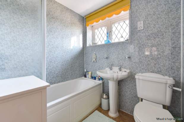 Additional Property Image 3 bedroom Detached Bungalow for sale in Chichester 12