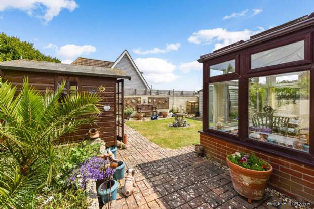 Additional Property Image 3 bedroom Detached Bungalow for sale in Chichester 17
