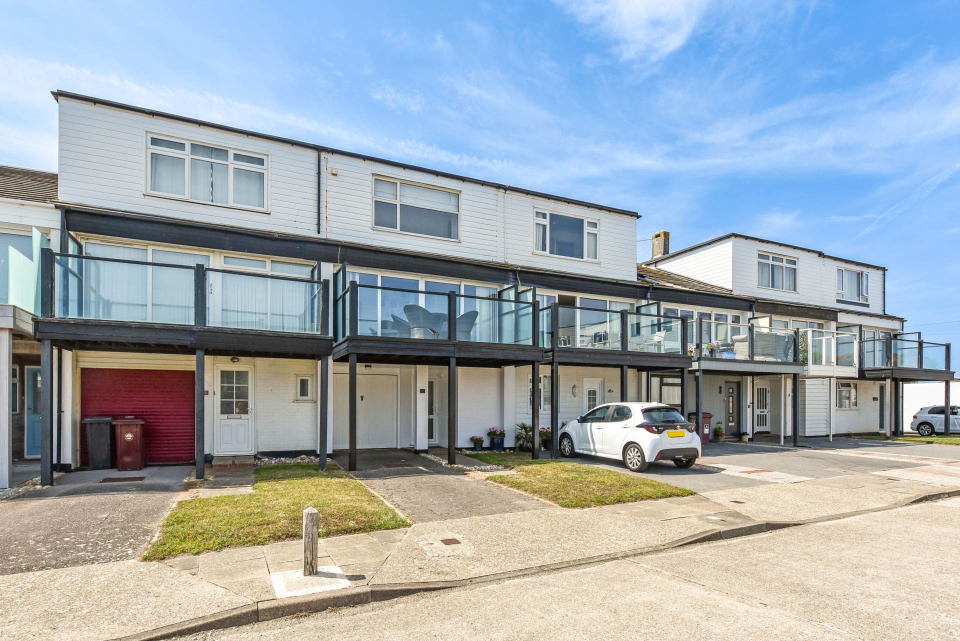 3 bedroom Terraced for sale in Chichester
