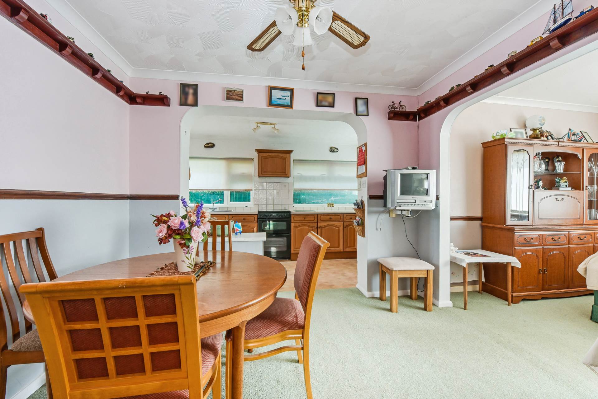 Additional Property Image 2 bedroom Detached Bungalow for sale in Chichester 3