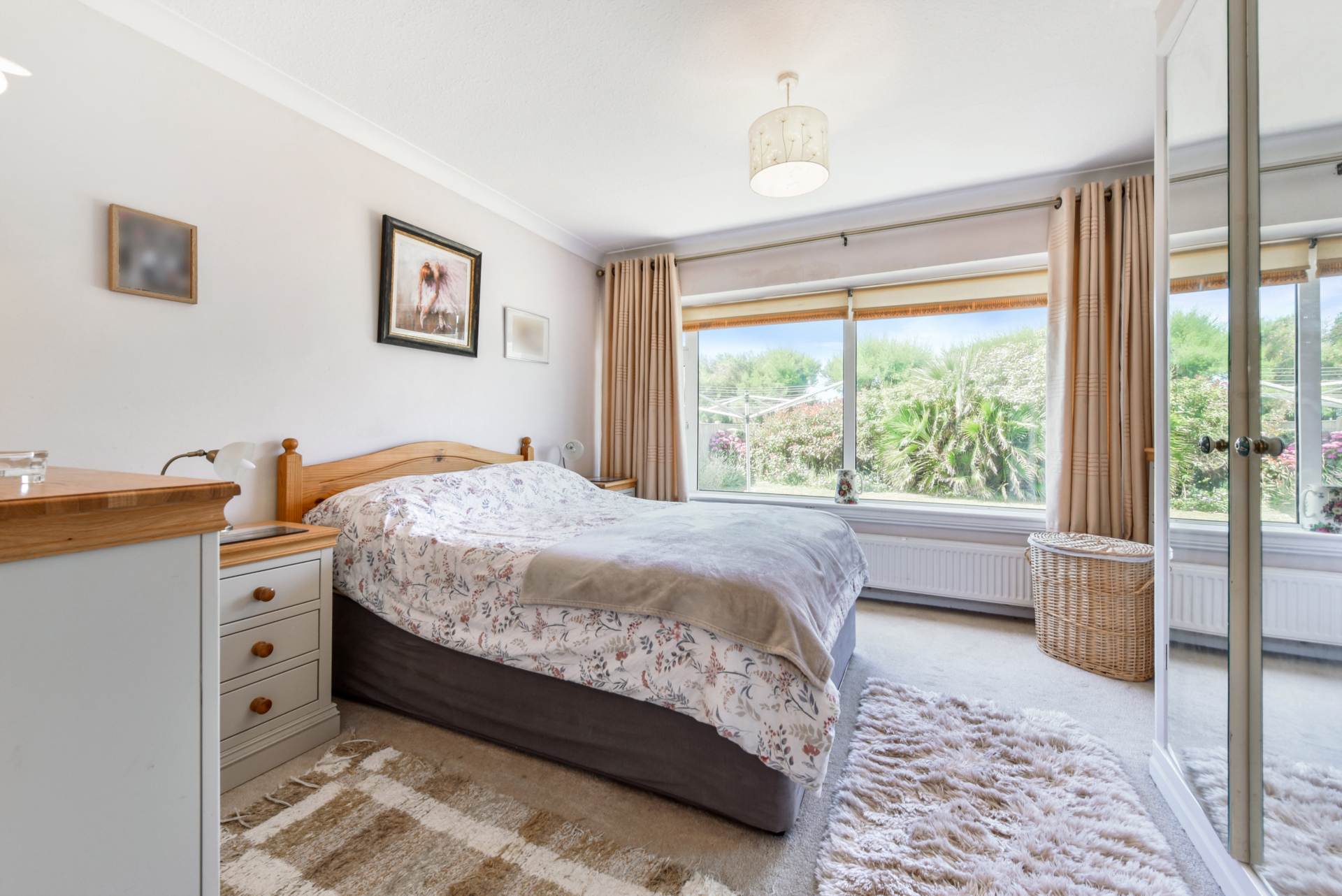 Additional Property Image 4 bedroom Detached for sale in Chichester 9
