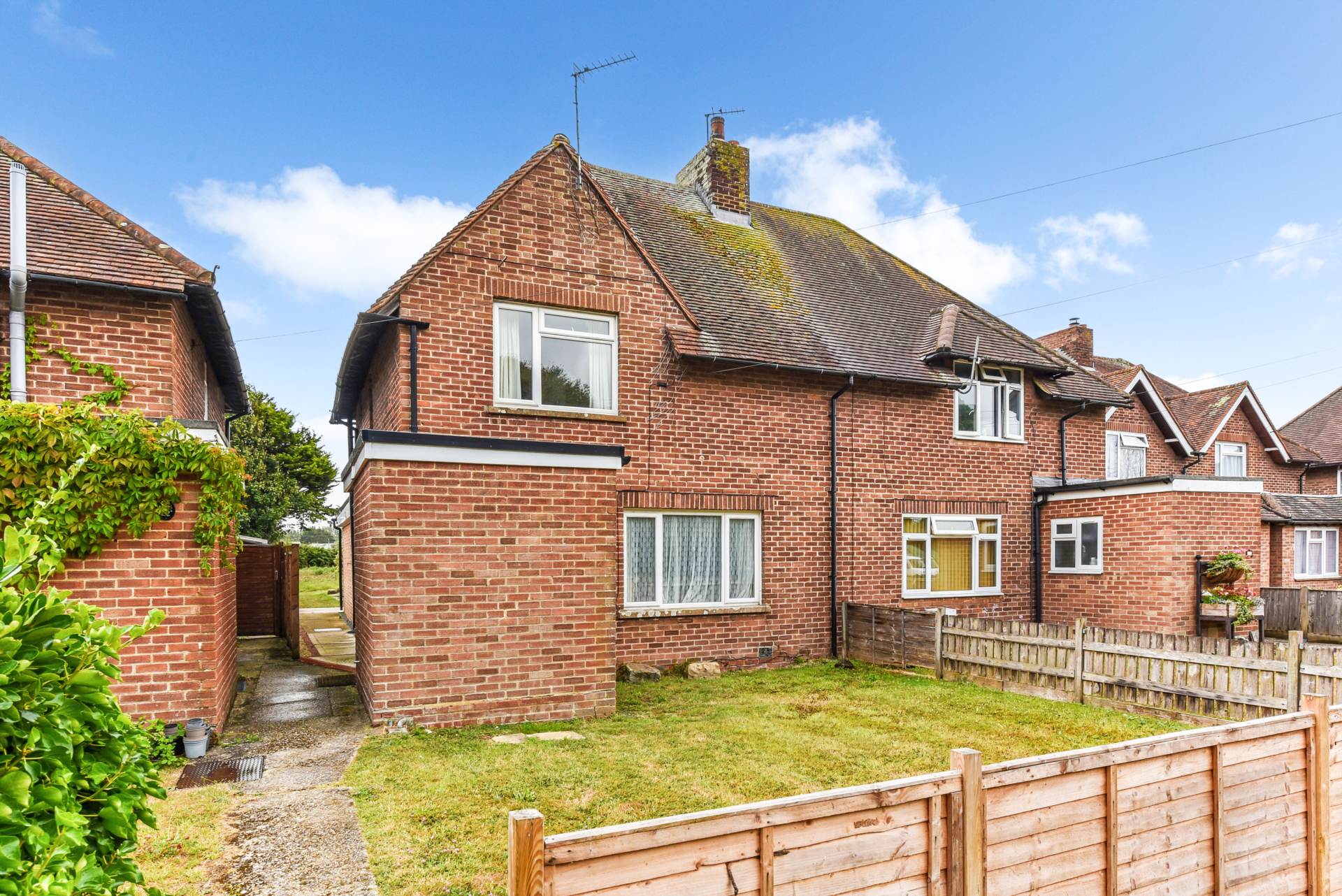 4 bedroom Semi Detached for sale in Chichester