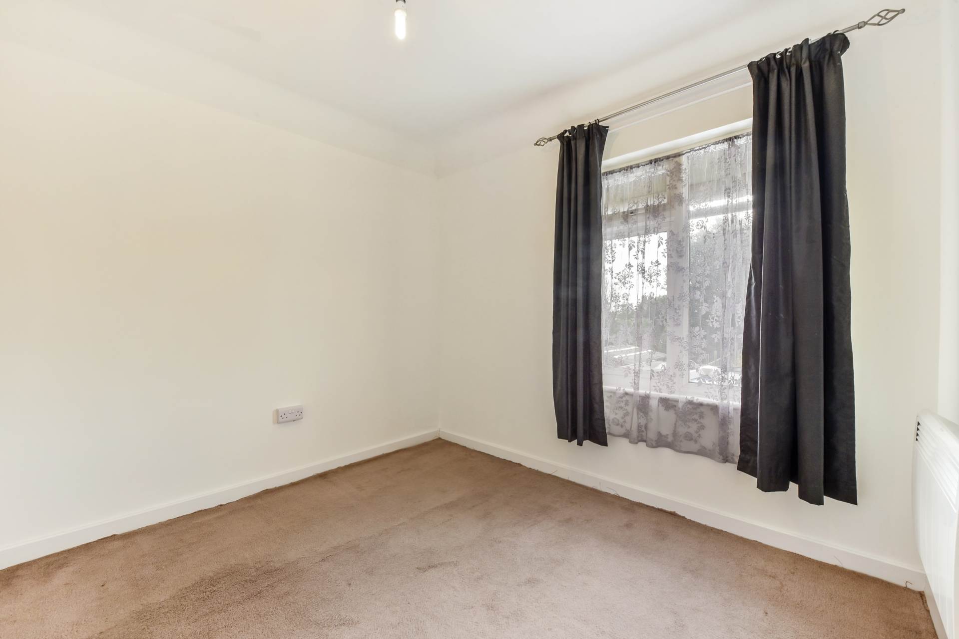 Additional Property Image 4 bedroom Semi Detached for sale in Chichester 11