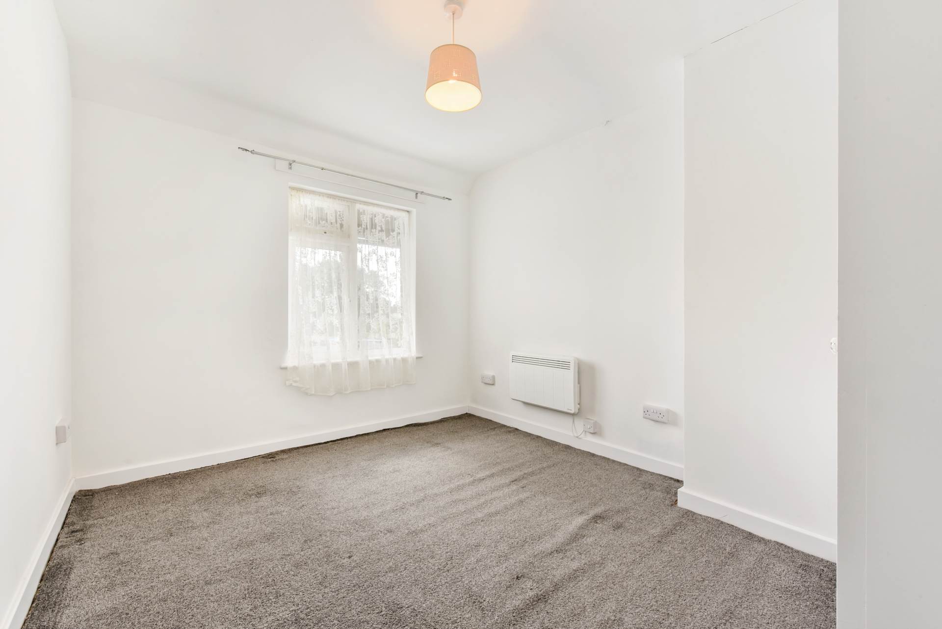 Additional Property Image 4 bedroom Semi Detached for sale in Chichester 12
