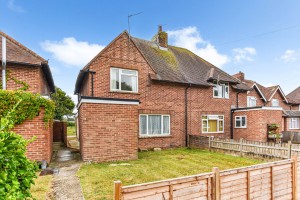 4 bedroom Semi Detached for sale in Chichester