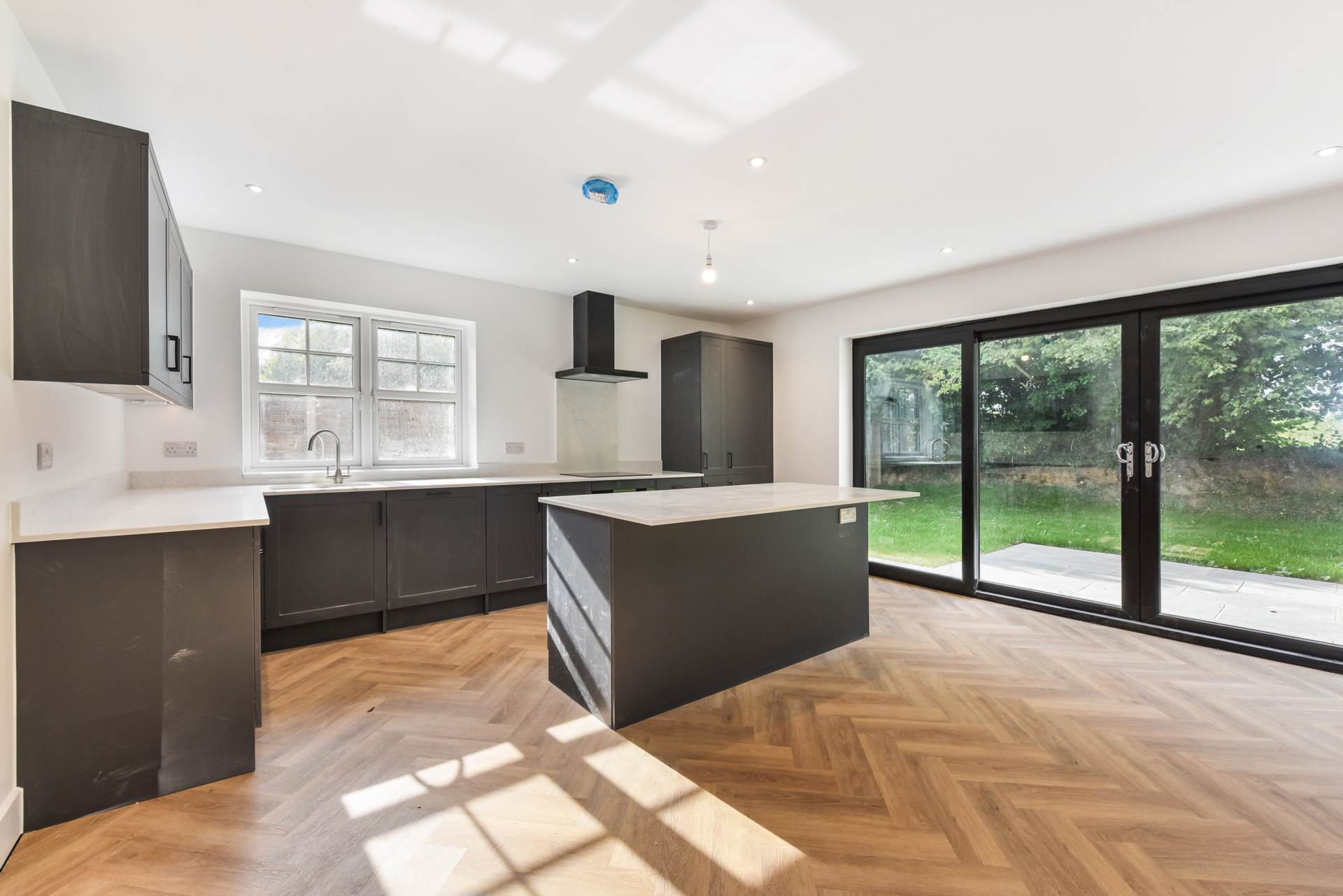 Additional Property Image 4 bedroom Detached for sale in Chichester 4