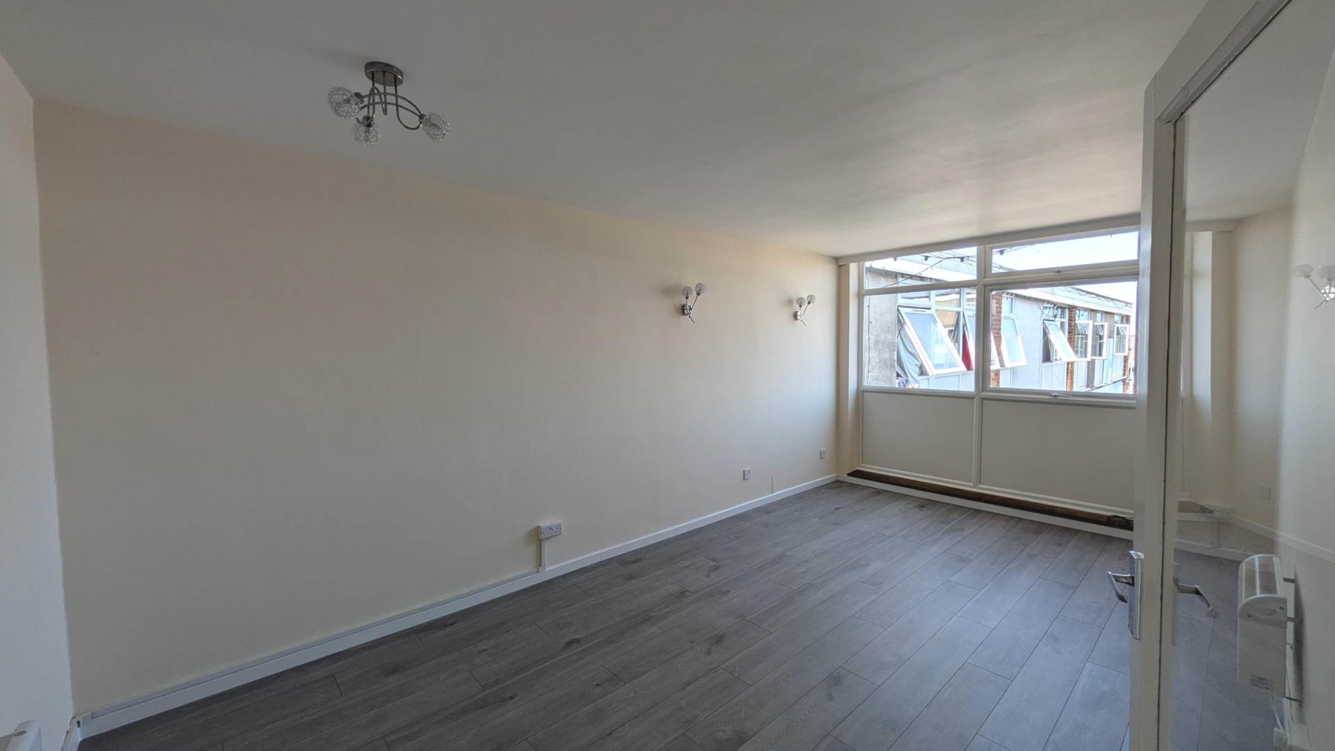 Additional Property Image 2 bedroom Flat to rent in Chichester 3
