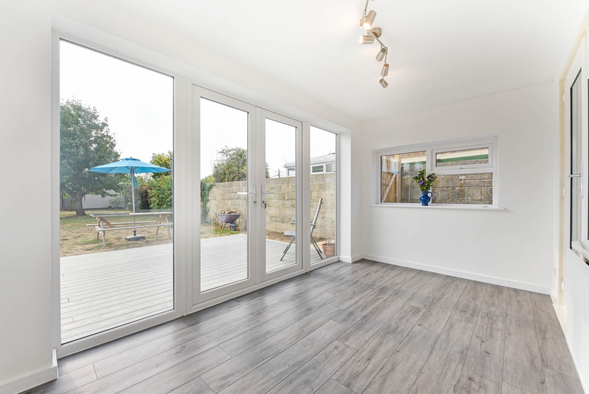 Additional Property Image 2 bedroom Detached Bungalow for sale in Chichester 8