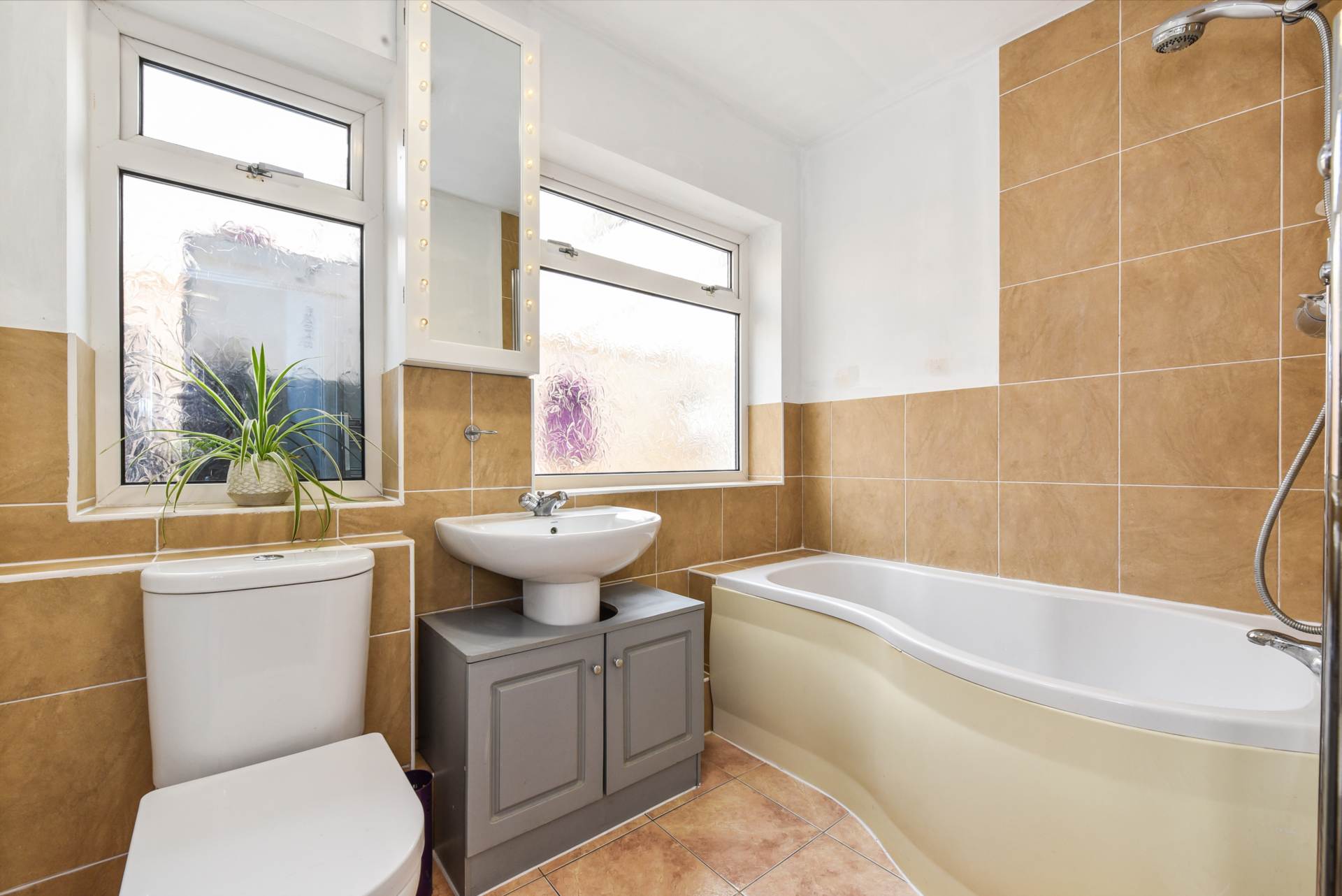 Additional Property Image 2 bedroom Detached Bungalow for sale in Chichester 15