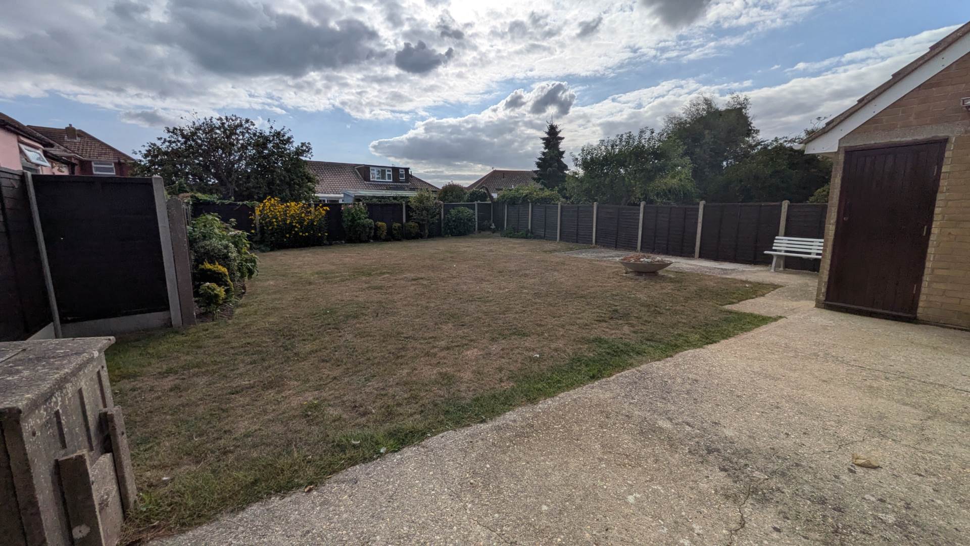 Additional Property Image 3 bedroom Link Detached House to rent in Chichester 11