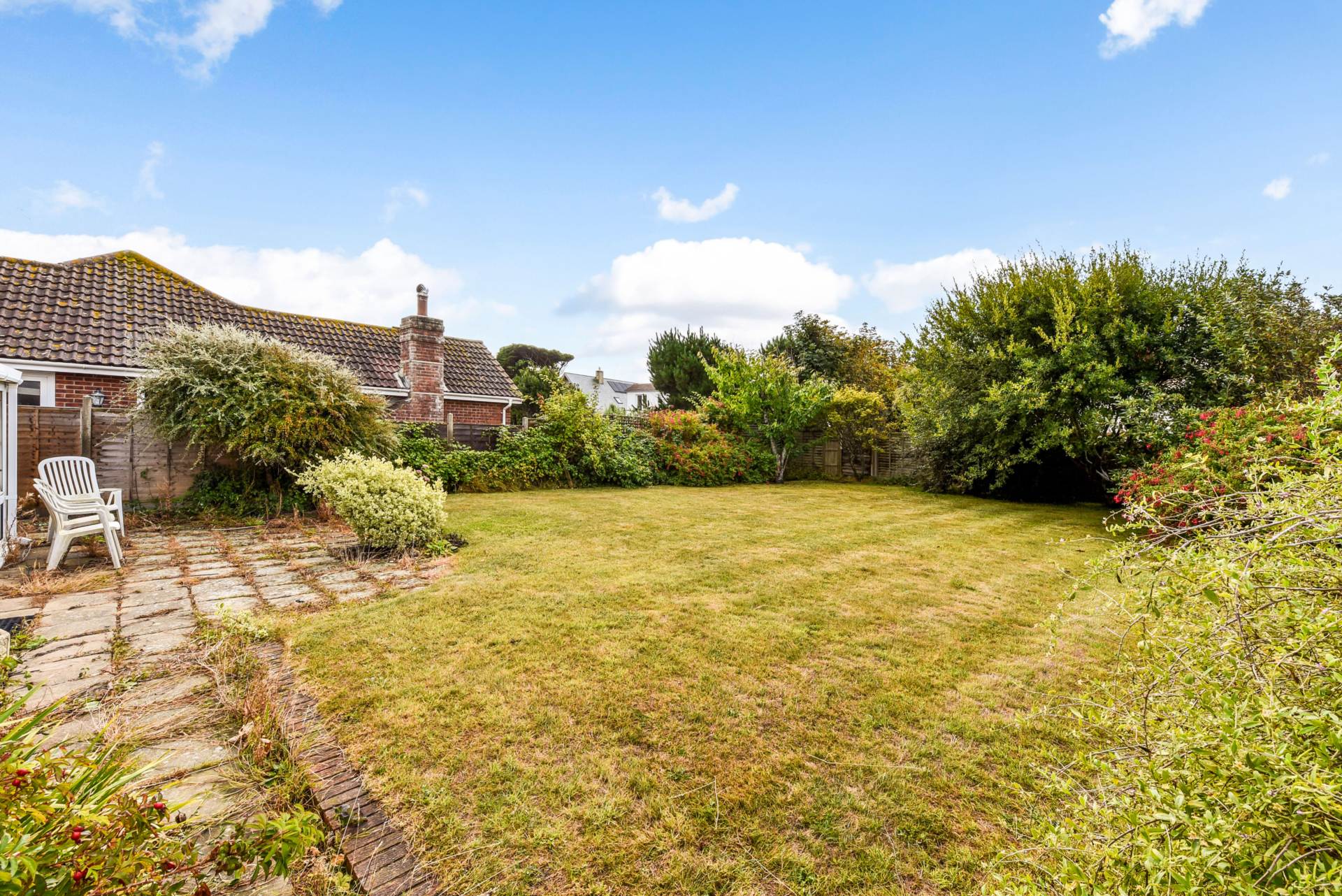 Additional Property Image 4 bedroom Detached Bungalow for sale in Chichester 15