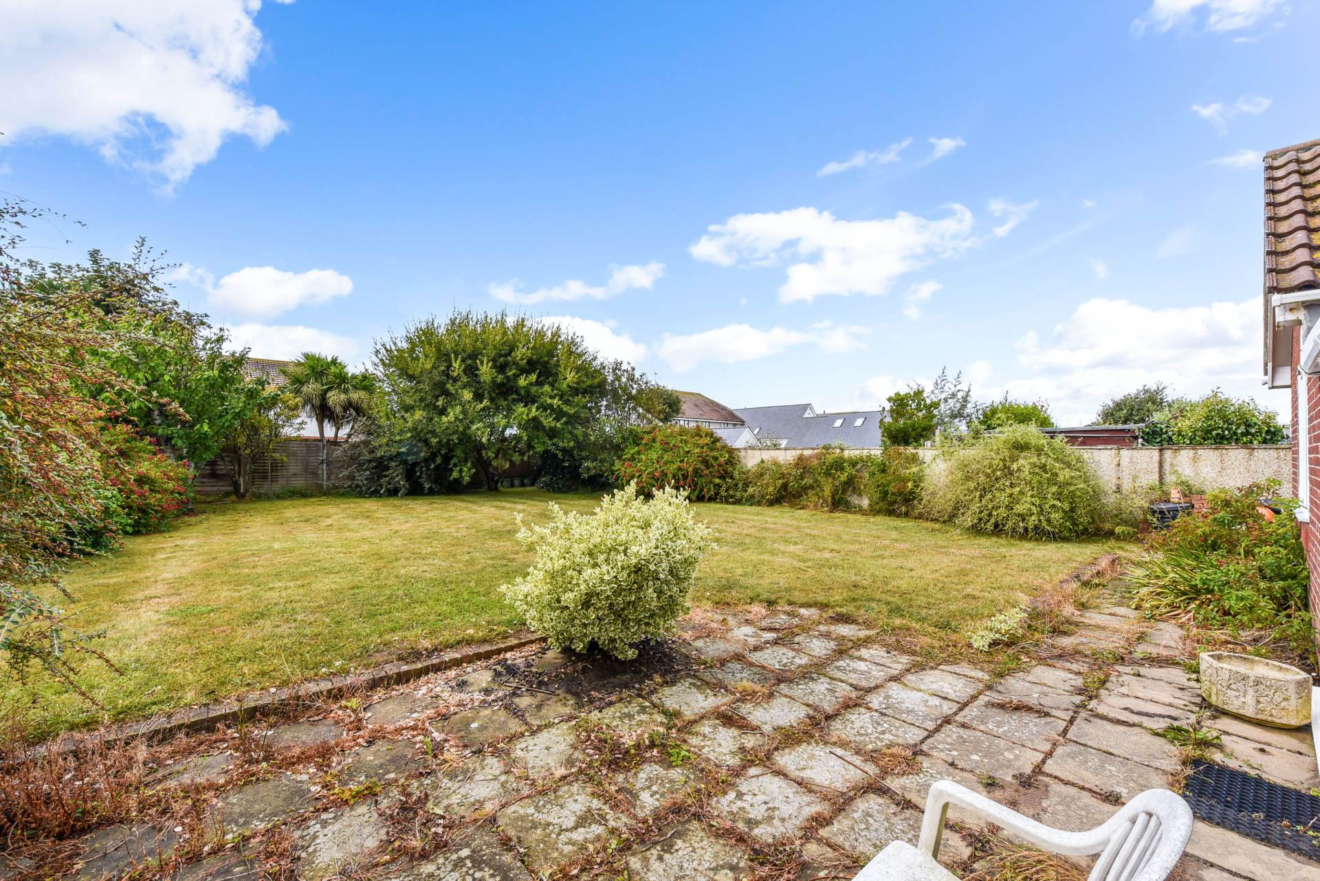 Additional Property Image 4 bedroom Detached Bungalow for sale in Chichester 16