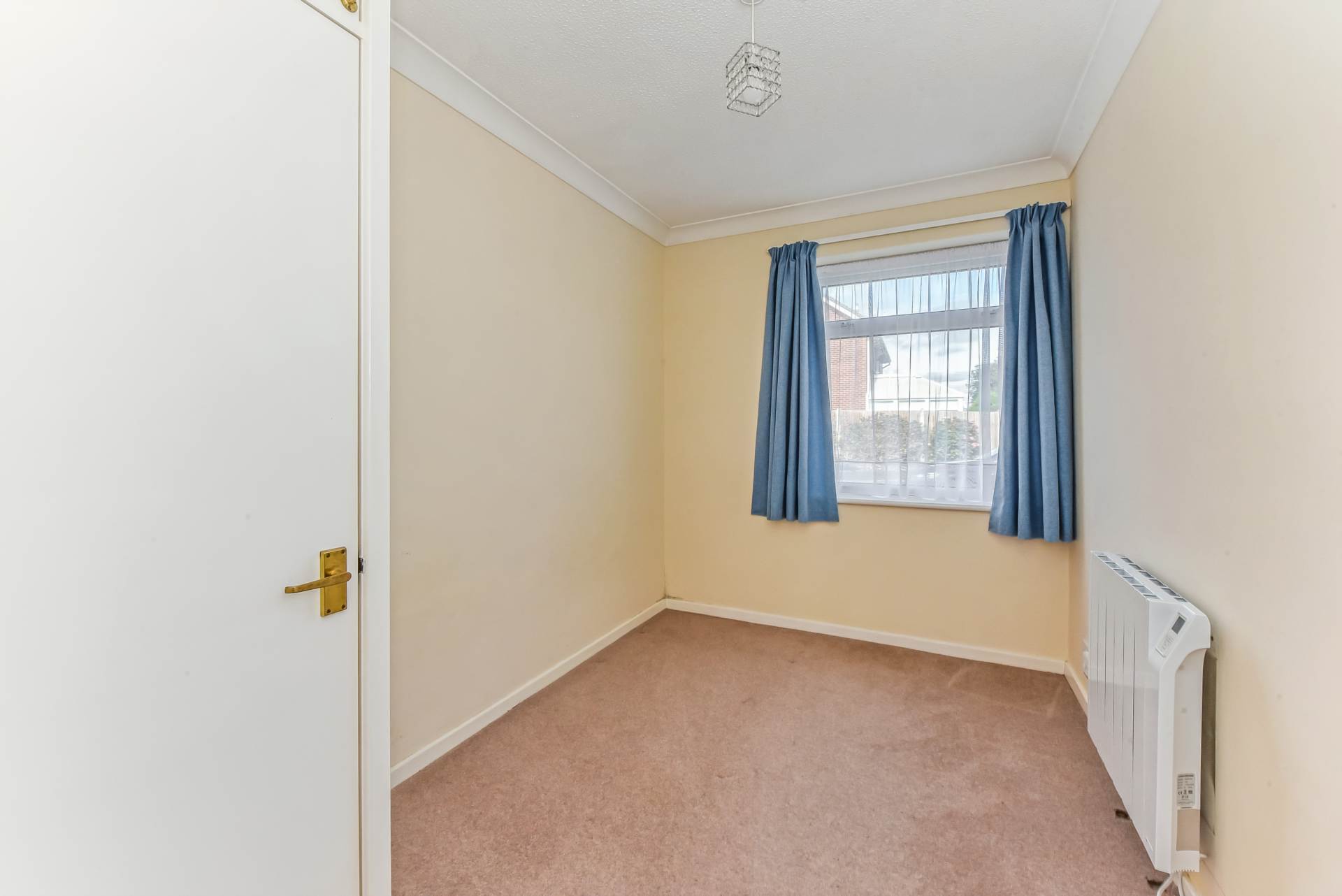 Additional Property Image 2 bedroom Detached Bungalow for sale in Chichester 13