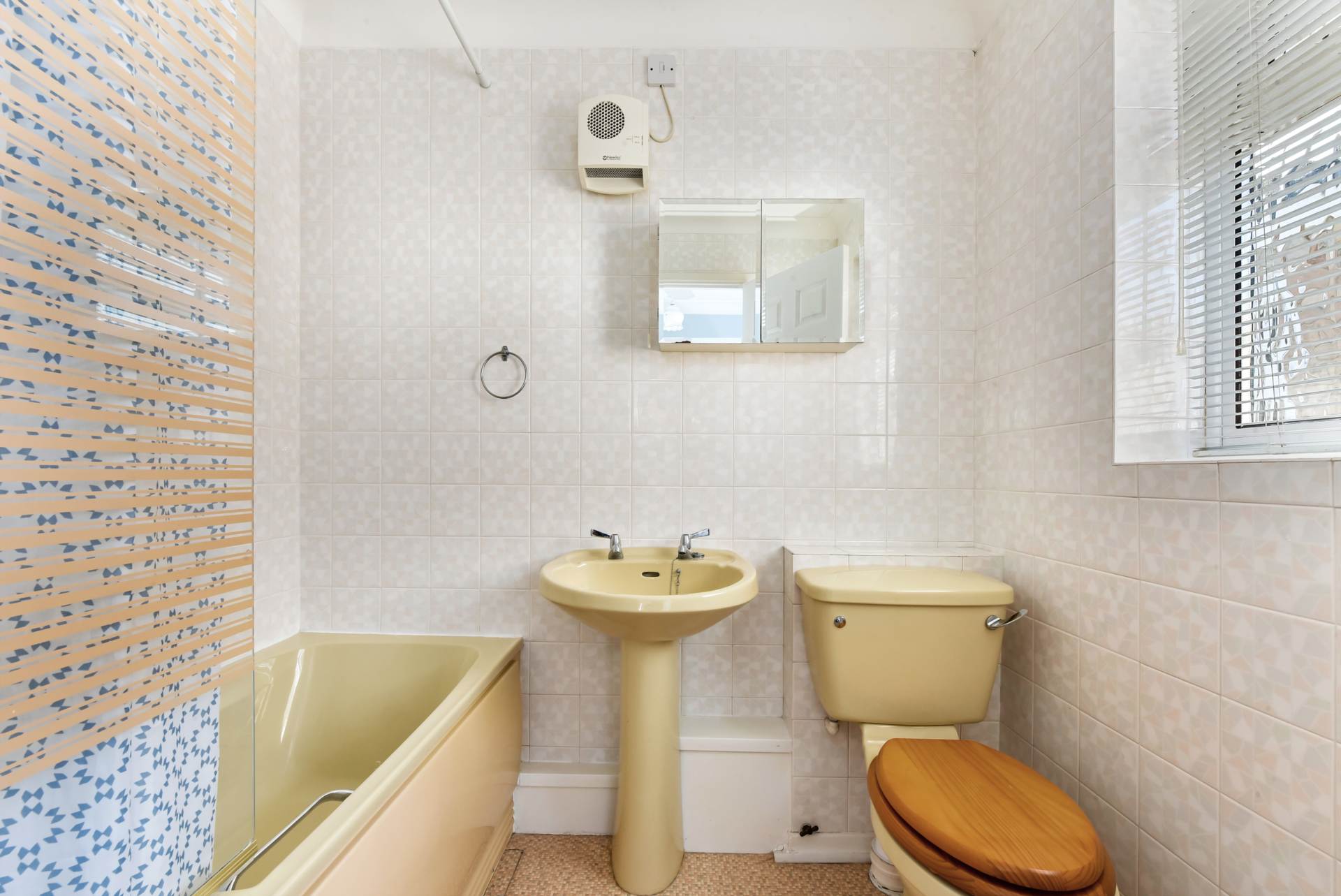 Additional Property Image 2 bedroom Detached Bungalow for sale in Chichester 14
