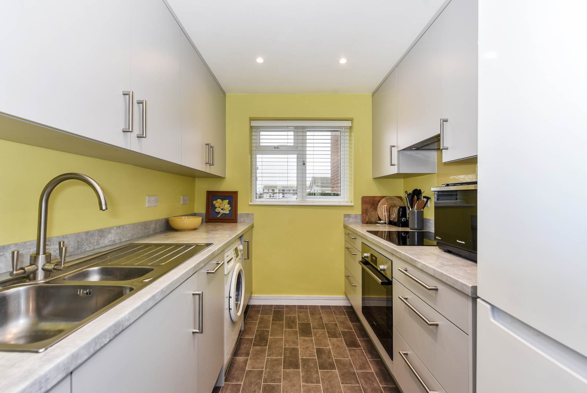 Additional Property Image 2 bedroom Flat for sale in Chichester 3