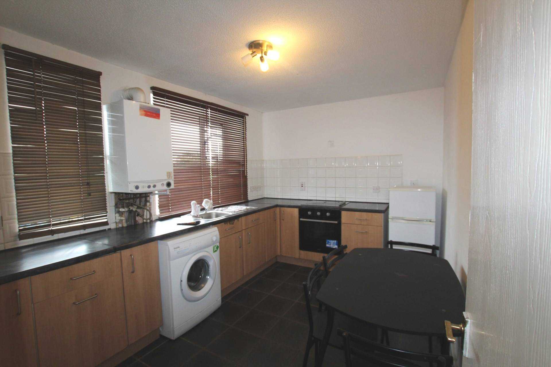 Additional Property Image 3 bedroom Apartment to rent in Salford 3